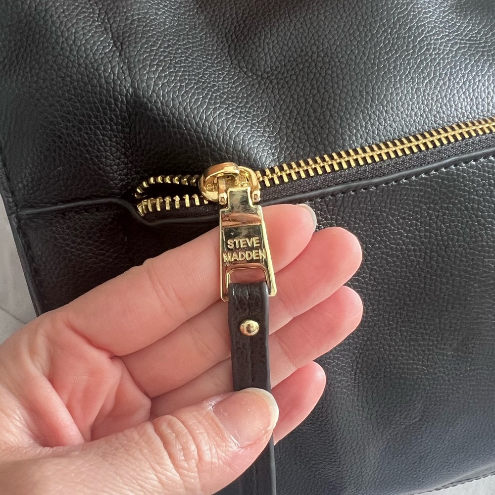 Steve Madden Black Shoulder Bag with Gold Accents - Picture 8 of 9